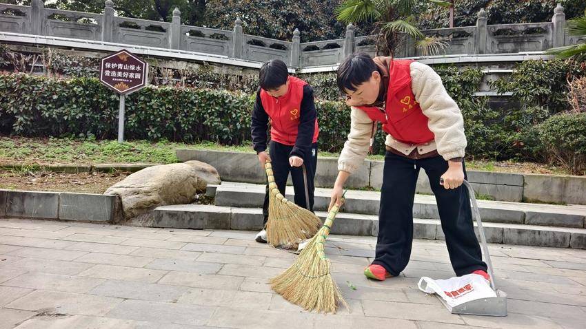 3 武当山特区中小学开展学雷锋日主题志愿服务活动.docx
