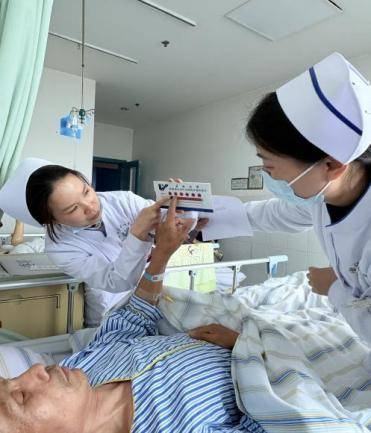 精准诊疗破难题 人文关怀暖无声——潜江市中心医院成功救治一名聋哑复杂性肝恶性肿瘤患者（已修改）.docx