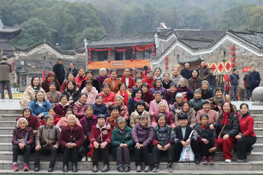 德贤村暖心策划“银发女神节”：在古韵上冯，邂逅最美春光.docx