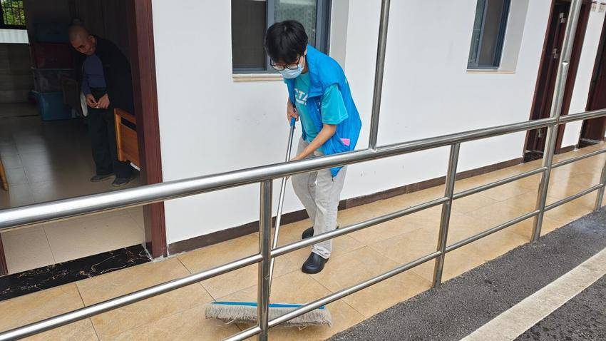 首个民族团结进步宣传周·月满中秋暖桑榆 食养敬老传温情——“小经星”志愿服务队赴九久敬老院开展志愿服务活动.docx