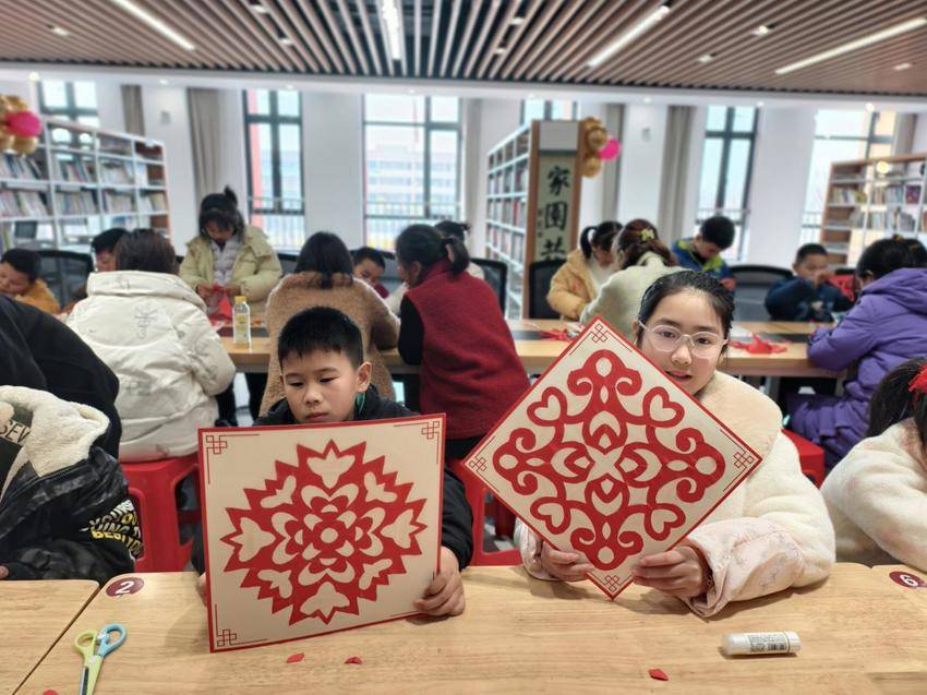 【新闻稿】“把爱带回家·暖心护航伴成长”——这个春节，葛店经开区的孩子和家长，把爱和年味一起带回家（终稿）.docx