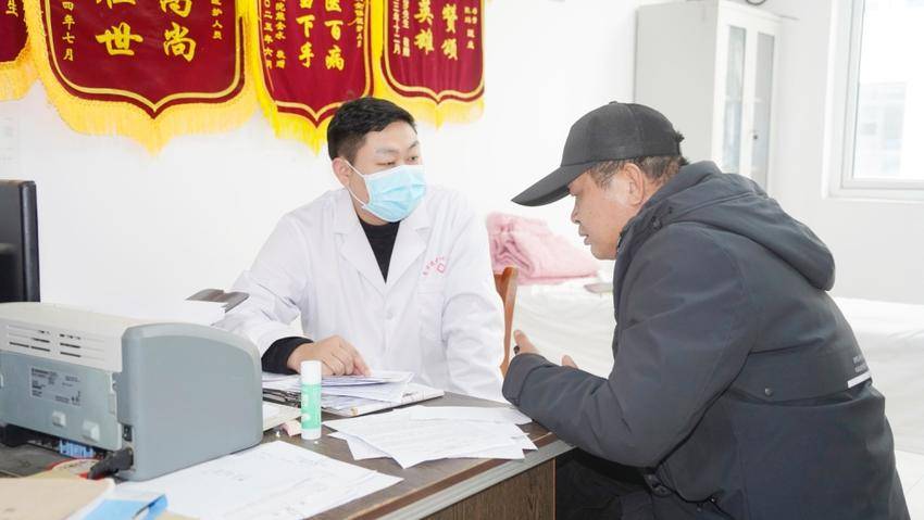 以赤诚服务 解除乡亲们的疾痛——皂市镇中心卫生院医疗惠民走笔.docx