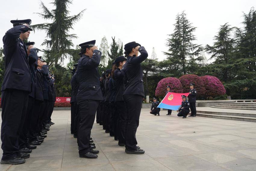 清明忆警史(2).docx