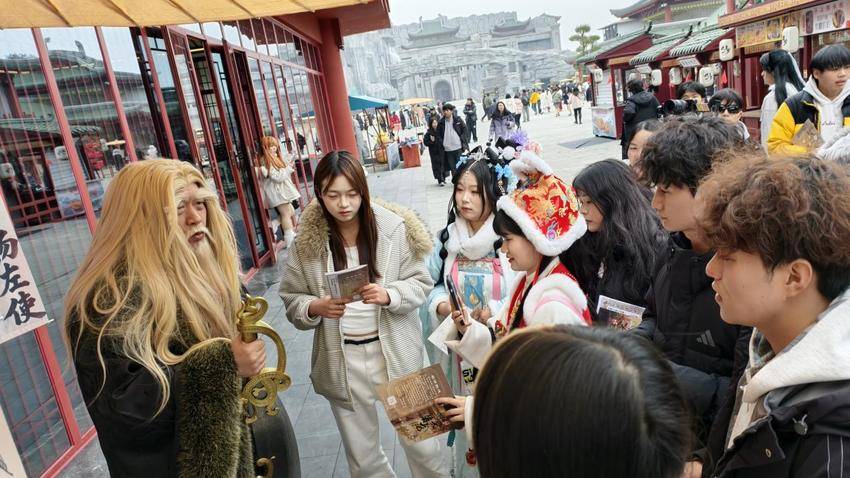 1. 仙山武当过福年！武当山新春集福活动开启 多重文旅福利惠及游客(1).docx