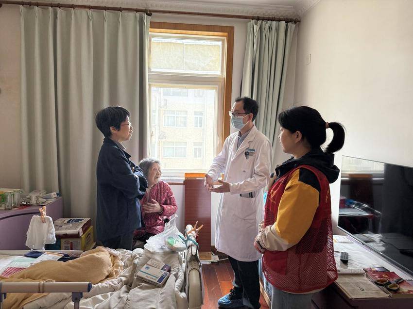 “医路相伴”入户诊疗志愿服务 暖心守护特殊老年群体健康.docx