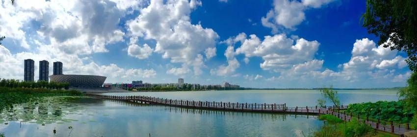 莫愁湖湿地公园的春天.doc