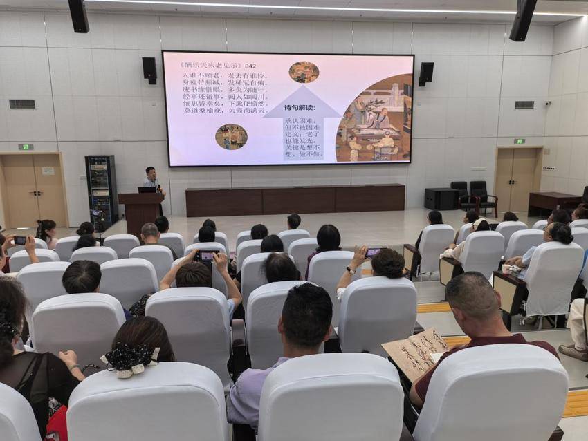 20260608莫道桑榆晚 为霞尚满天——退休亦芳华 暮年绽光茫.docx