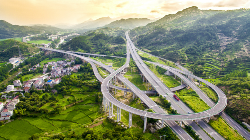 3-16 龟峰鹃红漫青山 一脉非遗耀古今.docx