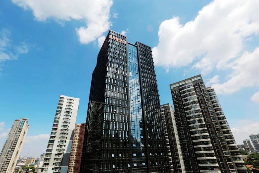 “技术引领+工程赋能”双轮驱动，中南电力签约新一代煤电试点EPC项目.docx