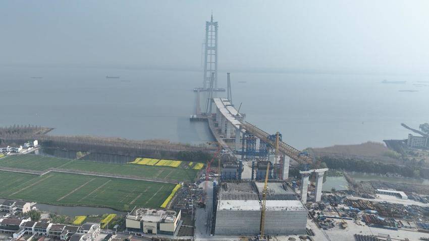 【交通强国】世界最大跨度悬索桥取得新进展.docx