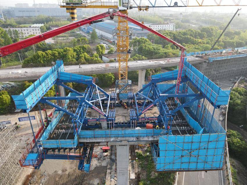 【交通强国】中交二航局二坝支线项目顺利达成关键施工双节点.docx