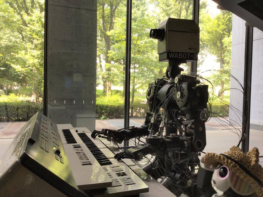 早稻田大学就打造出全球首个能自主行动的人形机器人WABOT-1