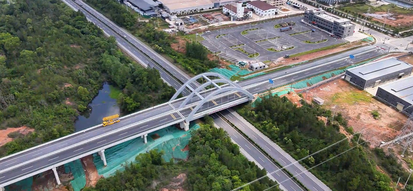 【特别策划】宜丰工业园至火车站公路从“断头路”到“黄金通道”.docx