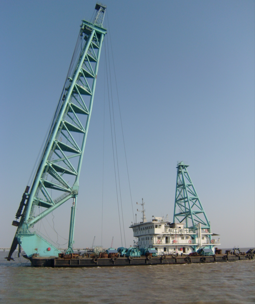 【特别策划】“笨熊”巧走泥潭 .docx