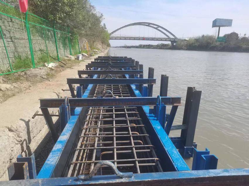 【一线传声】连申线航道3标项目护岸帽梁首件施工完成.docx