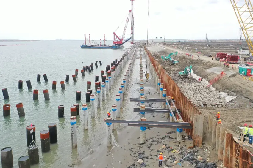 【特别策划】刨根问底除隐患 精工筑牢码头魂.docx