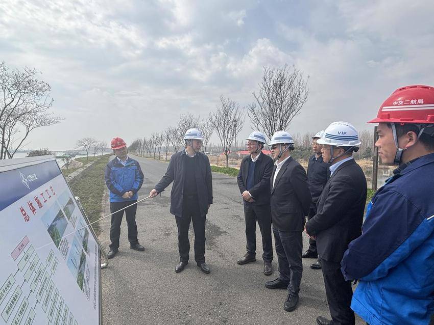 【一线传声】刘成云到安徽南淝河特大桥项目调研.docx