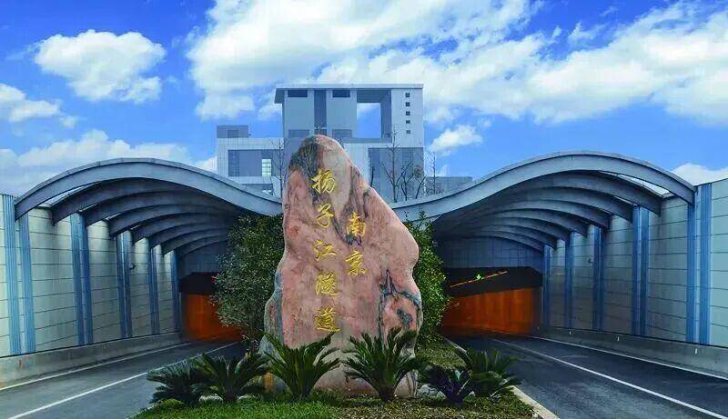 【特别策划】在这一片江河之间.docx