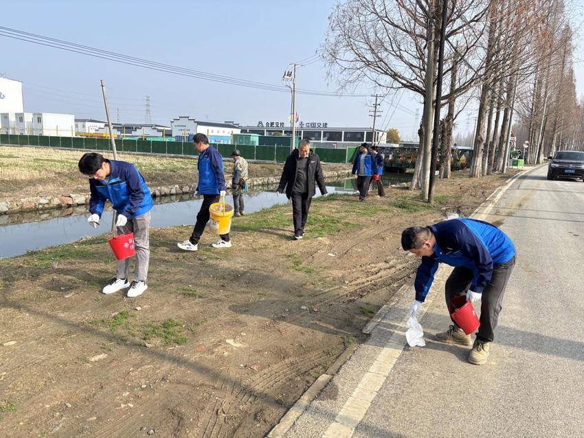 【一线传声】中交二航局南淝河特大桥项目部开展志愿服务活动.docx