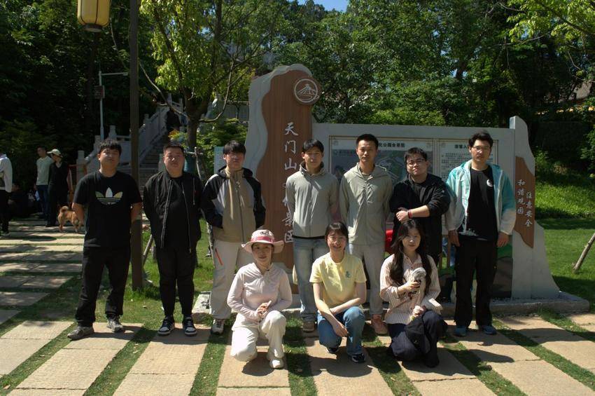 【一线传声】芜湖泰山路大桥项目团支部开展 “五四” 青年节主题团日活动.docx
