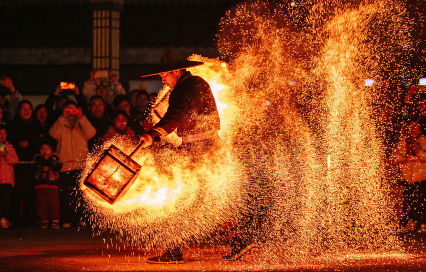 黄石打年货（2.10日修改定稿）.docx