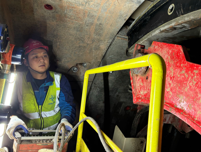 【特别策划】从“成槽”到“拼装”—孙向东的5个月快速转型.docx