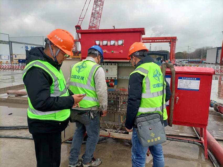 【一线传声】人勤春早启新程，筑牢“压舱石”把好“安全关”.docx