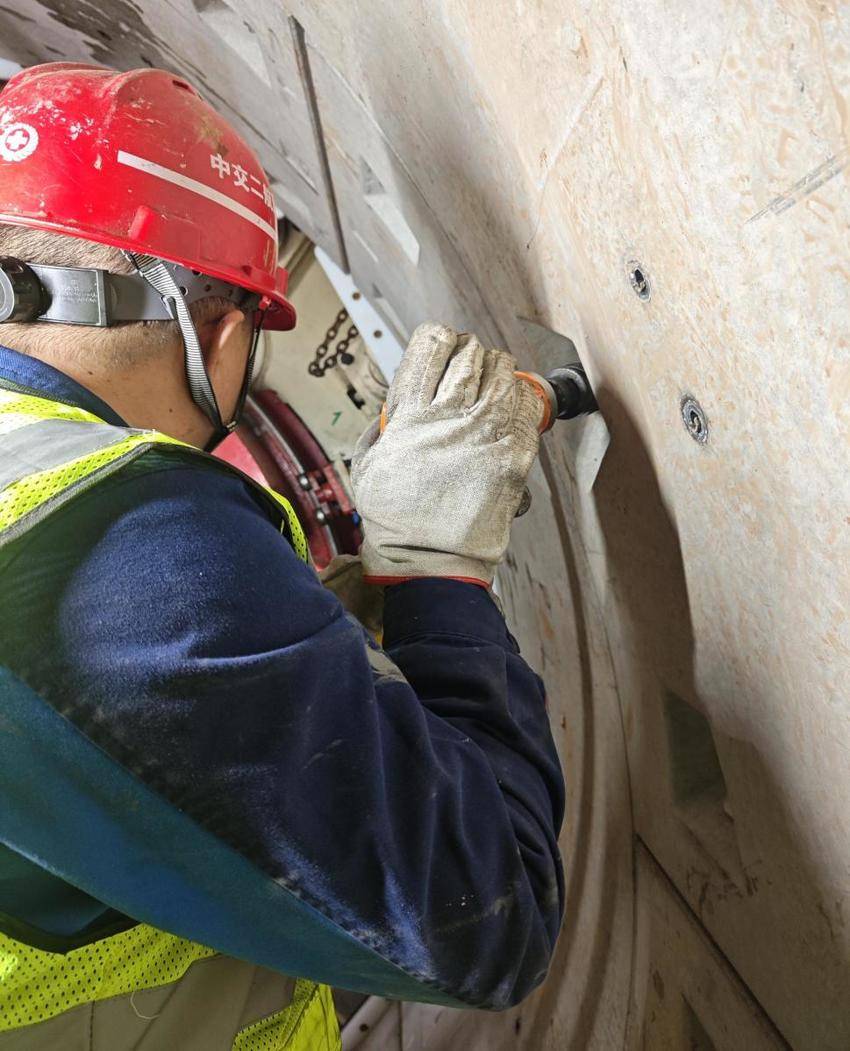 【特别策划】韶山路电力隧道施工“微创新”破难题.docx