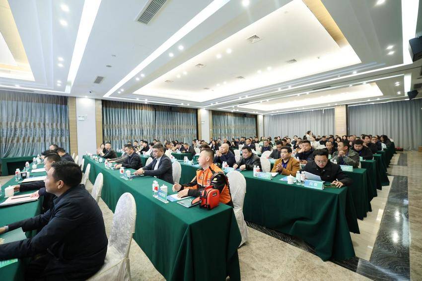 “神游巴东 聚力启新”2026神农溪经销商大会暨新品发布会在巴东举行31.docx