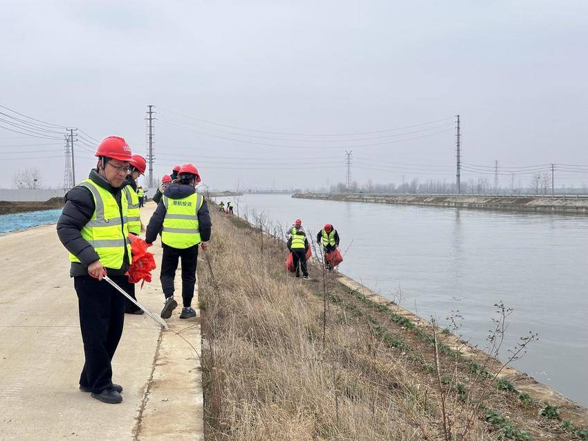 【特别策划】学雷锋践初心 携手共建绿色港航.docx