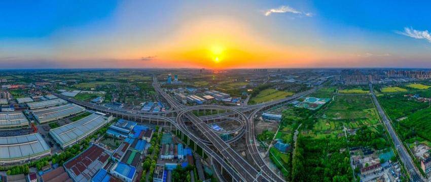 【特别策划】一条路，两种时空：姜堰南绕城竣工背后的20分钟.docx