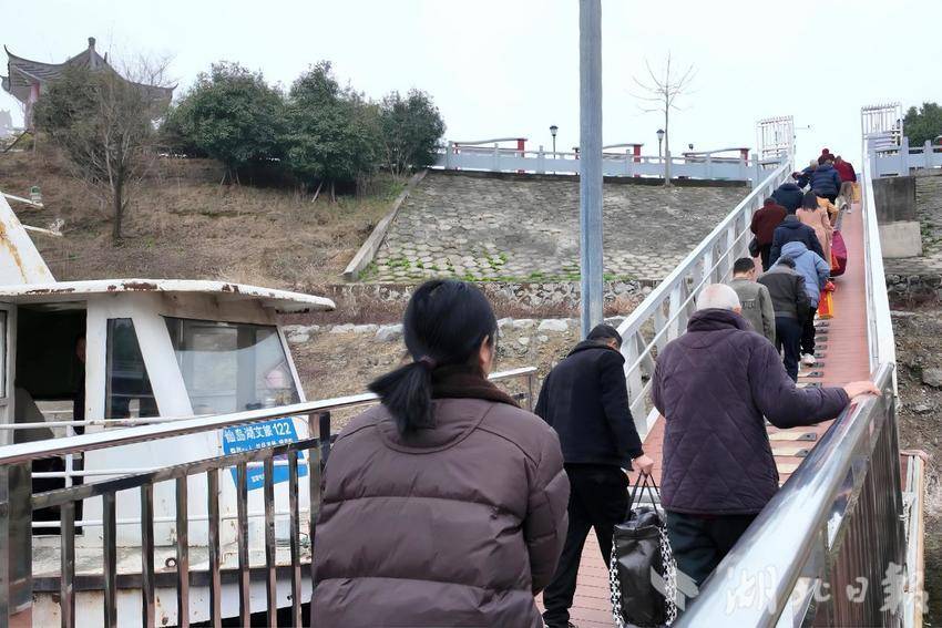 一张船票里的“双向奔赴”(3).docx