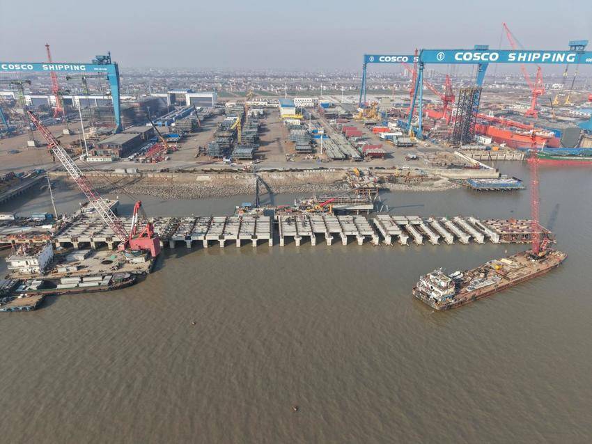 【一线传声】中交二航局启东中远码头改扩建项目桩基工程顺利通过验收.docx