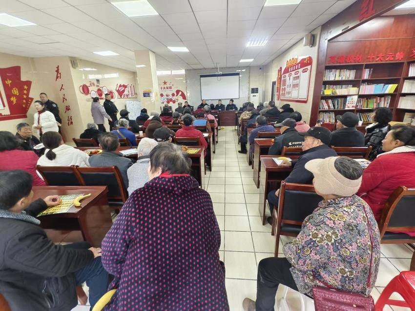 2_龙泉社区集体生日会温情开席 安全宣教伴老同行.docx