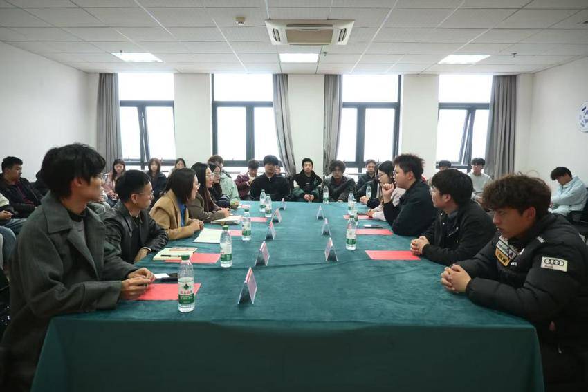 交流互鉴促发展 携手共建高质量育人平台——人工智能学院赴武汉工程科技学院开展访问交流(2).docx