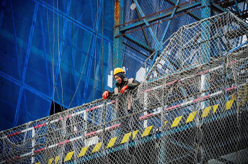 【特别策划】桥塔百米高空“蜕壳”记.docx