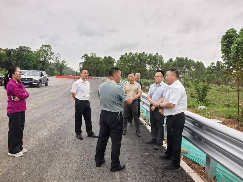 【一线传声】曾凡旺到中交二航局罗鹿项目调研.docx