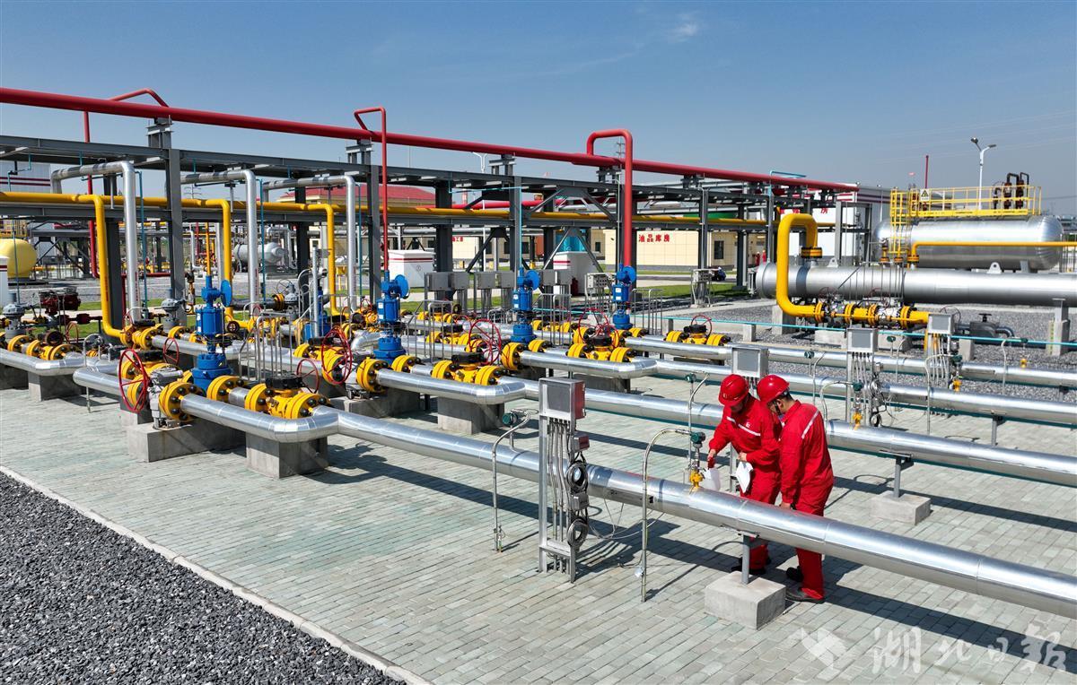 67把天然气存入2000米深的地下盐穴江汉盐穴储气库开始注气