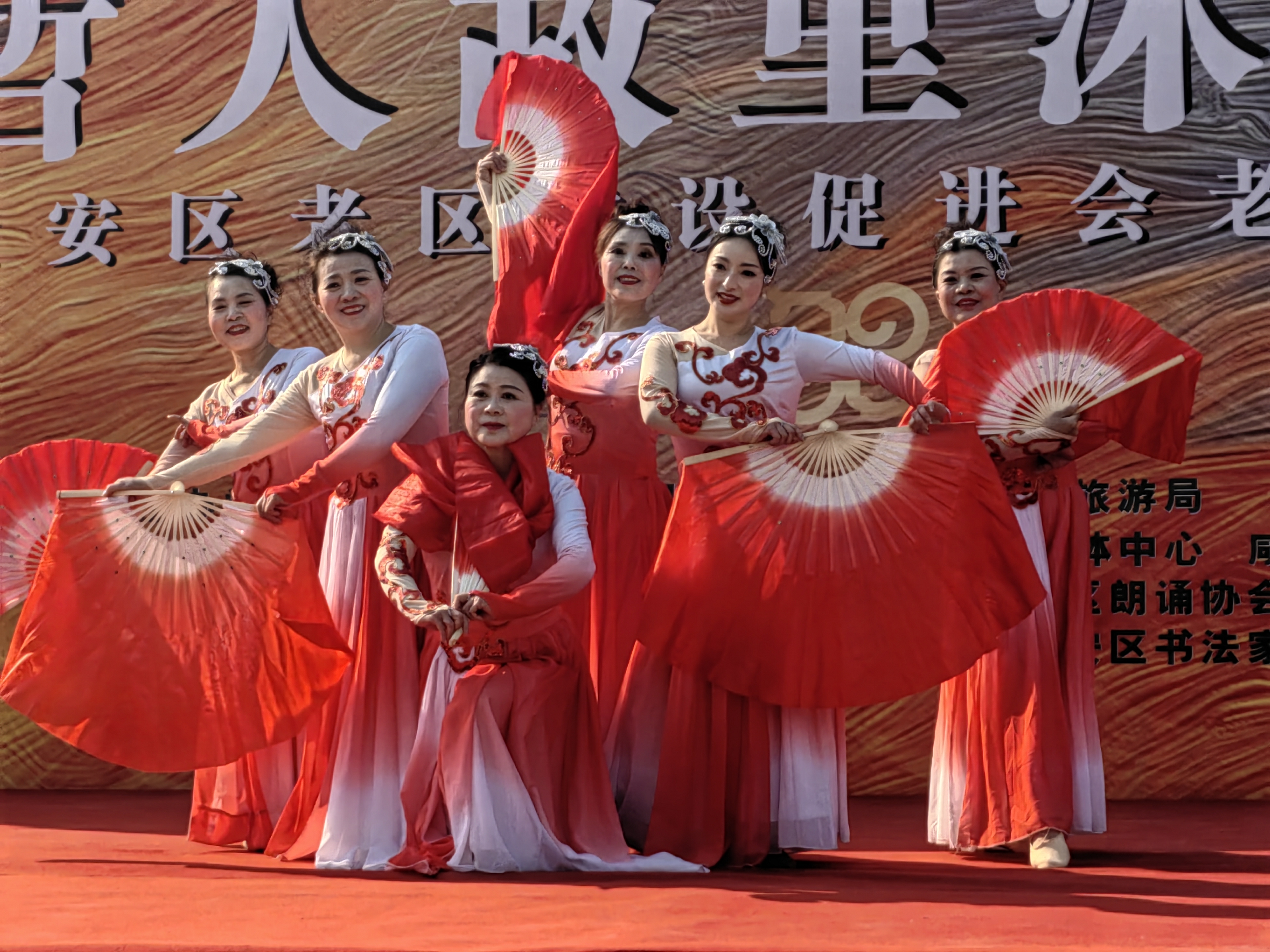 咸安:"哲人故里沐春风"引爆红色乡村游