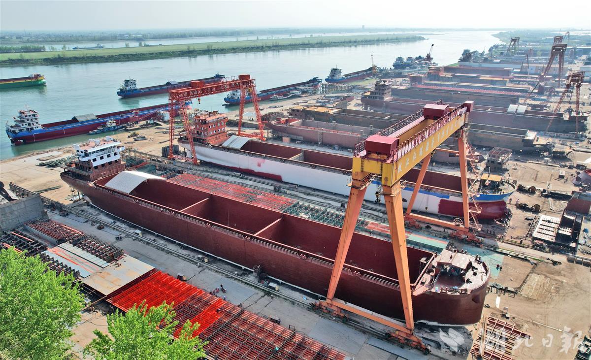 火红的宜昌船舶工业园 - 湖北日报新闻客户端