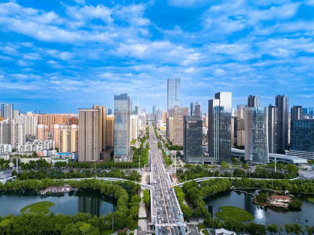 5 武汉滨江数创走廊.jpg