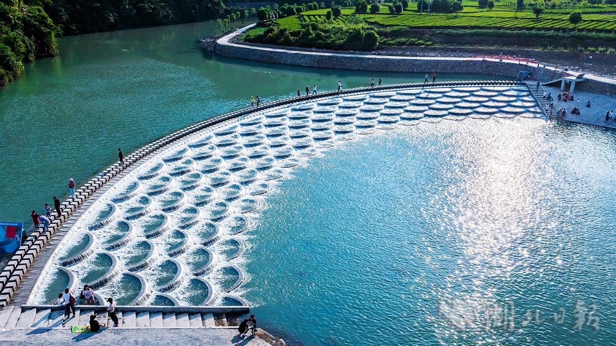 鱼鳞坝!麂子渡村扮靓乡村迎客来 - 湖北日报新闻客户端