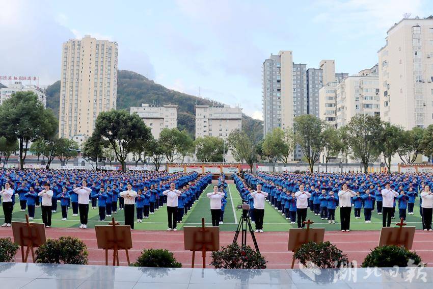 竹山县张振武小学:翰墨飘香浸润校园 五育并举快乐成长 - 湖北日报新闻客户端