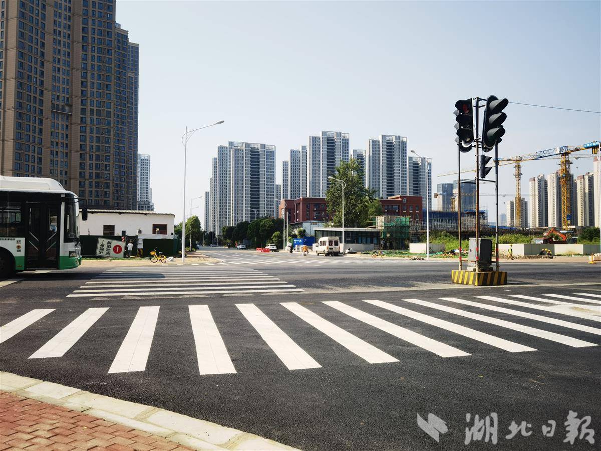 002 兰蕙路恢复通车。.jpg