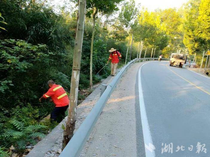 烈日下的坚守｜致敬高温下的公路守护者.doc