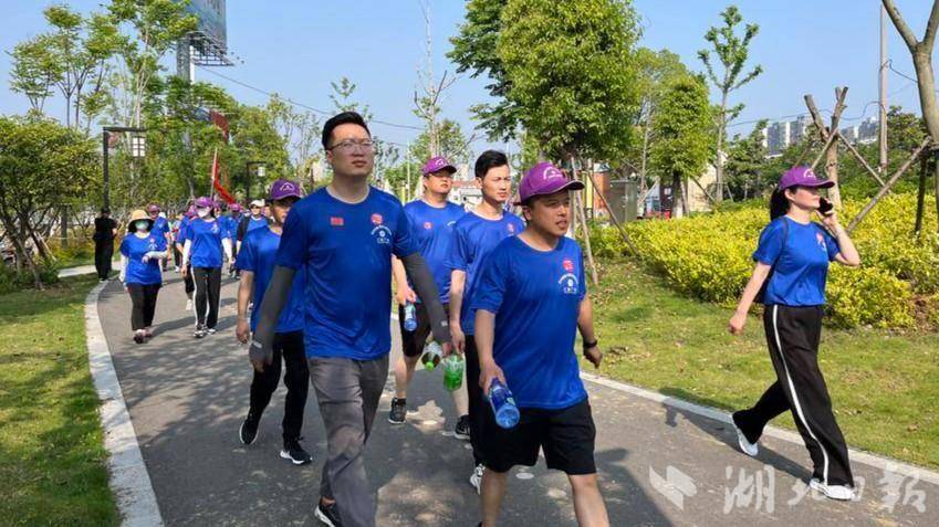 汉川:健康徒步行,庙头"健儿"向前进!
