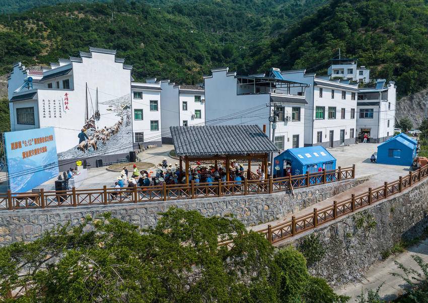 秭归县屈原镇举行地质灾害预警应急演练