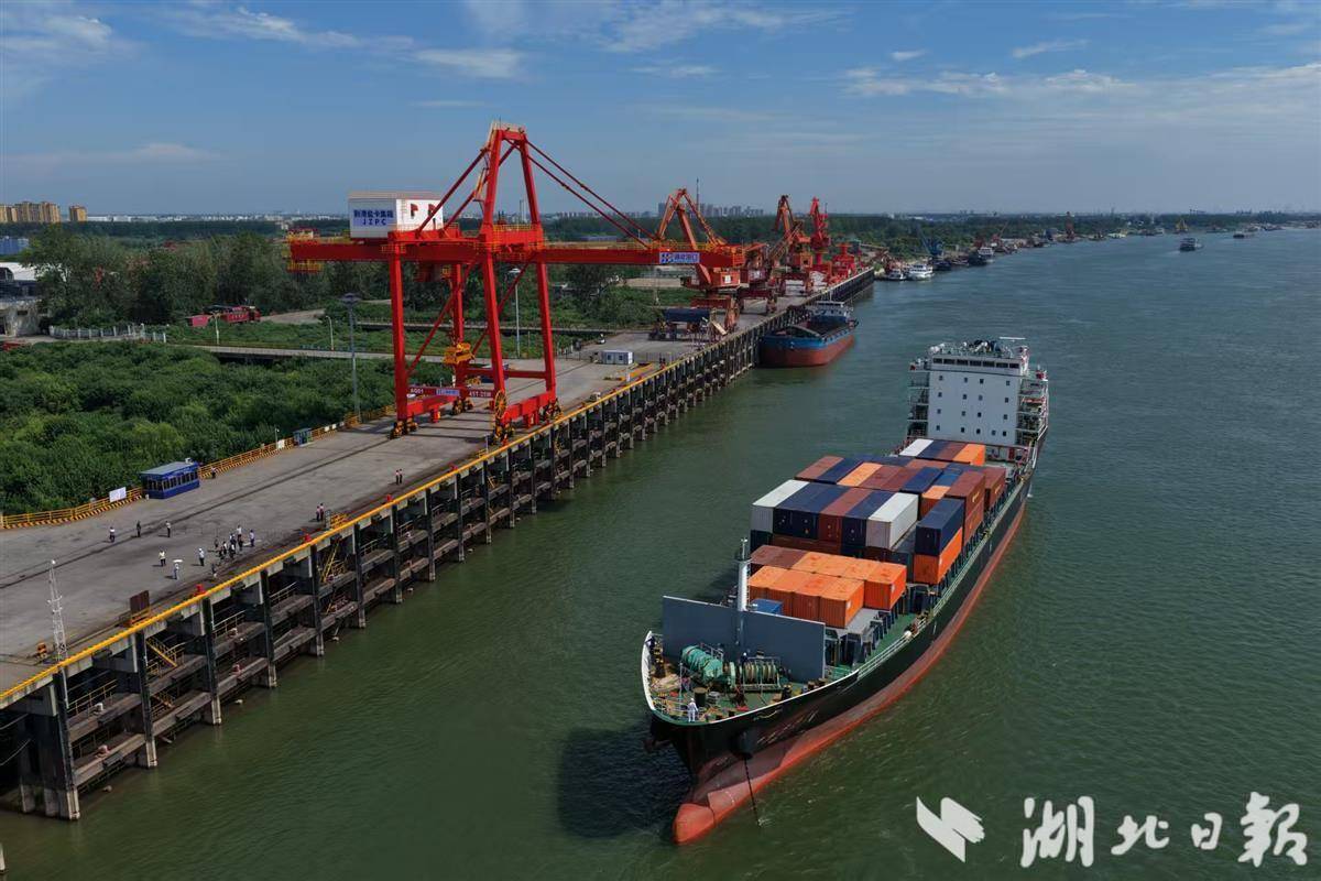 c6c4ed7ede6746a490b2f2cd2780cf43.jpg c6c4ed7ede6746a490b2f2cd2780cf43.jpg