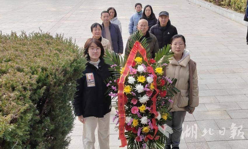 缅怀英烈  传承精神——王玉文烈士家属赴丹江口市烈士陵园开展异地祭扫活动.docx