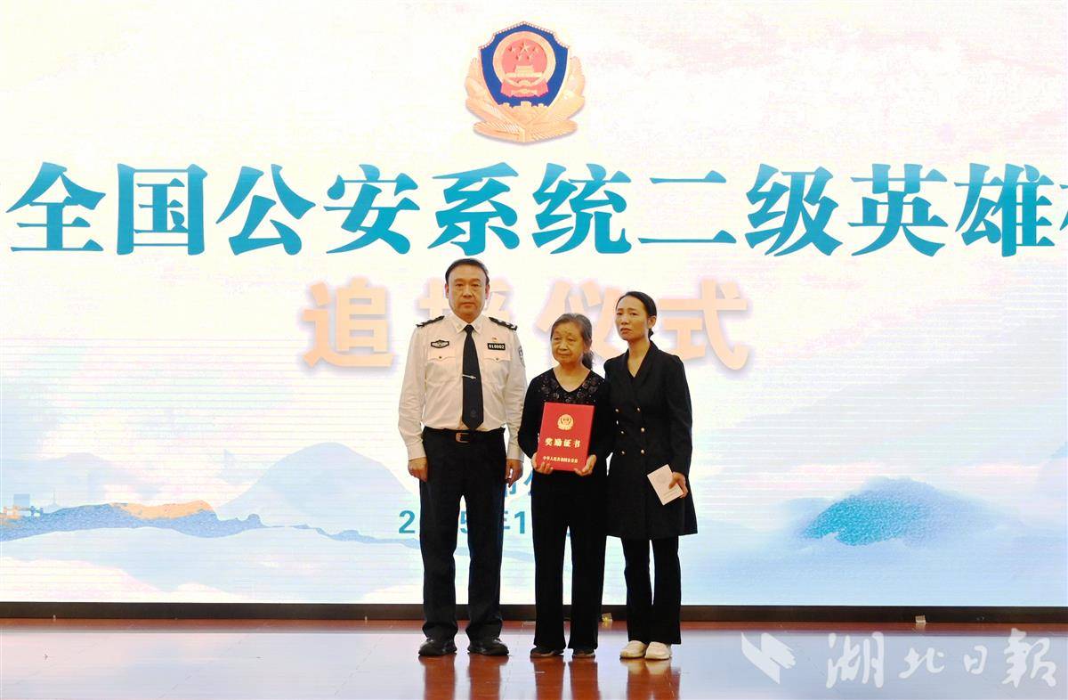 微信图片_20251011165721_904_217.jpg 微信图片_20251011165721_904_217.jpg